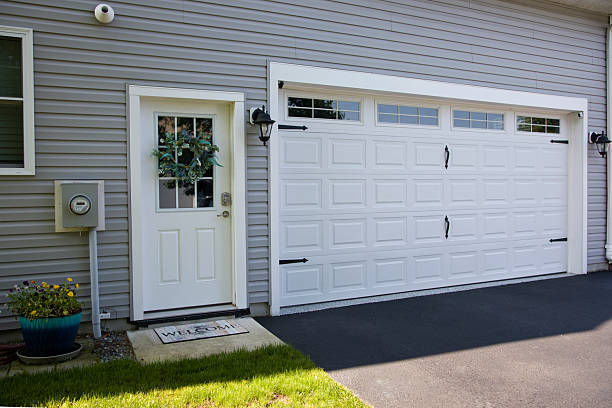 24/7 Emergency Garage Door Panel Replacement experts in Charleston, AR